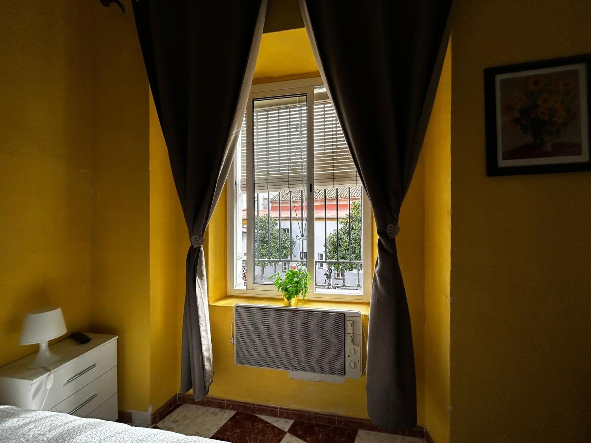 Santa Isabel Low Cost Rooms In Private House Sevilha Quarto foto